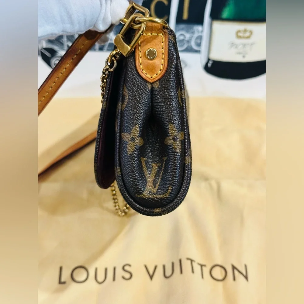 Louis Vuitton Monogram Favorite PM Shoulder Crossbody Bag w/ COA & Dust Bag - Picture 11 of 15